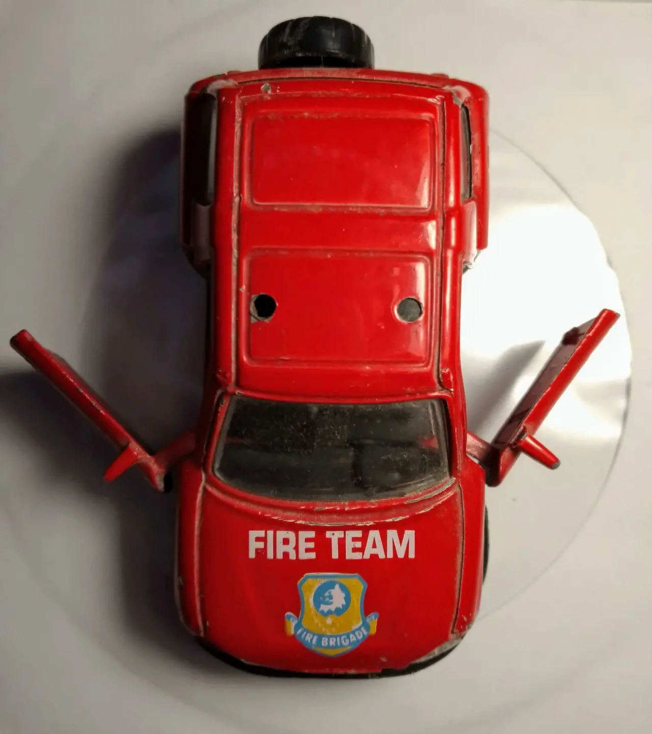 Машинка пожарная красная пластик, металл, авто модель игрушка 2 штуки 3