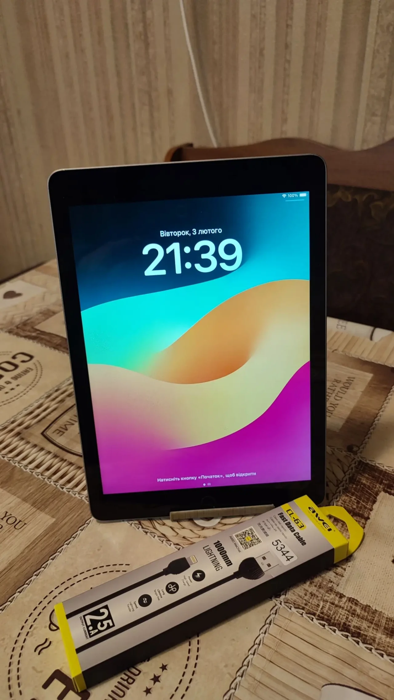 Продам планшет Apple iPad 6, Wi-Fi 2/32Gb, стан гарний. 8