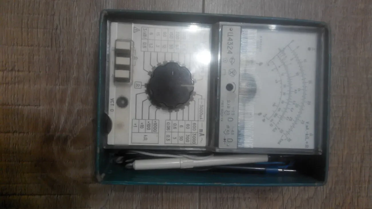 Продам універсальний вимірювальний прилад Ц4324  Вольтметр