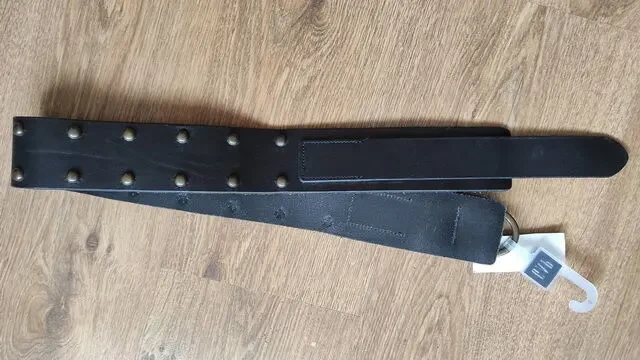 Продам ремень GAP кожаный новый 5