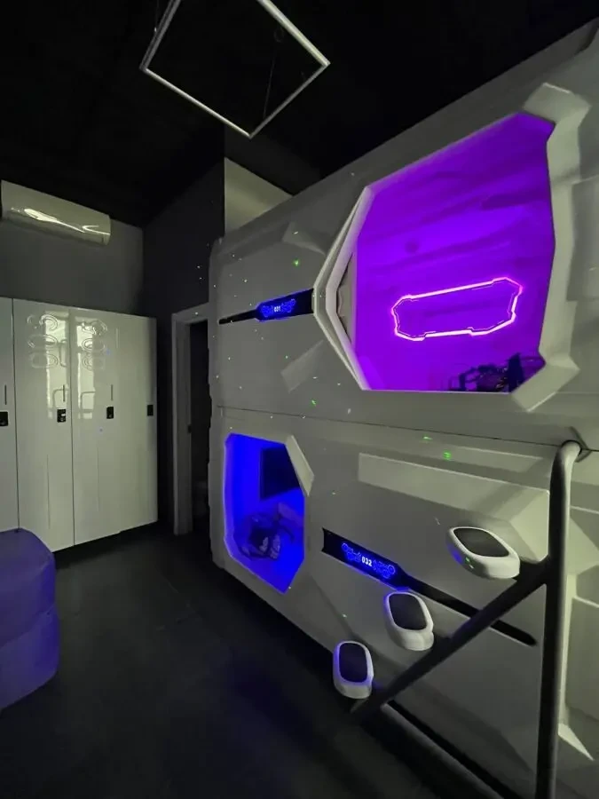 Капсульний готель у центрі Києва 5