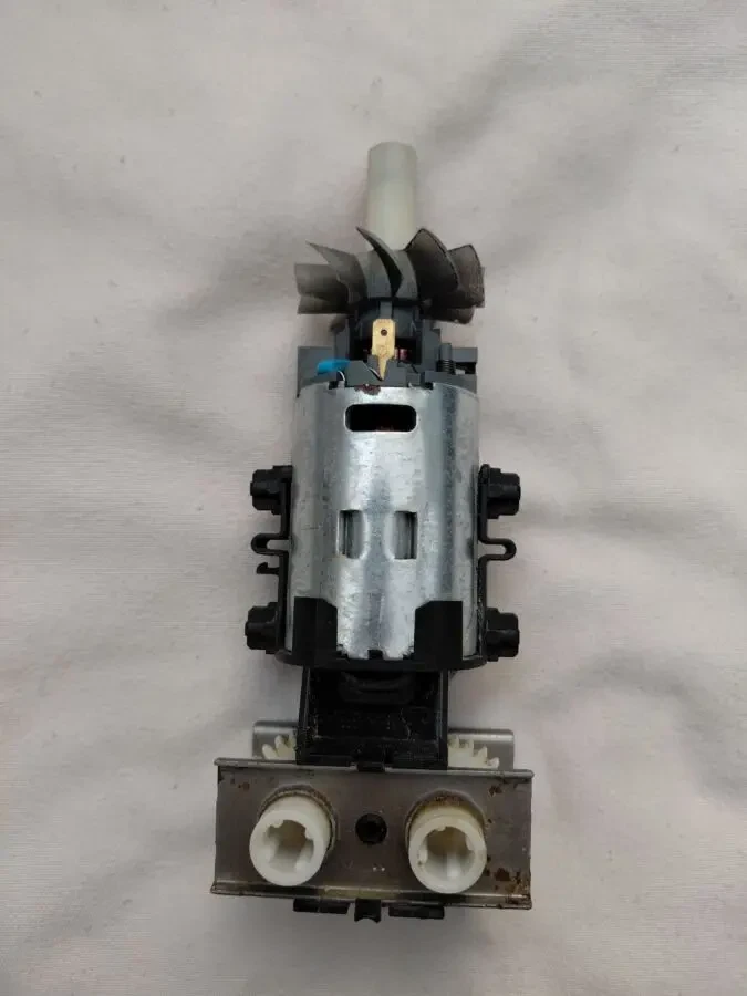 Продам міксер Бош б/у на запчастини 5