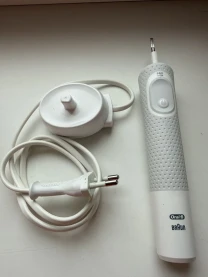 Електрична зубна щітка