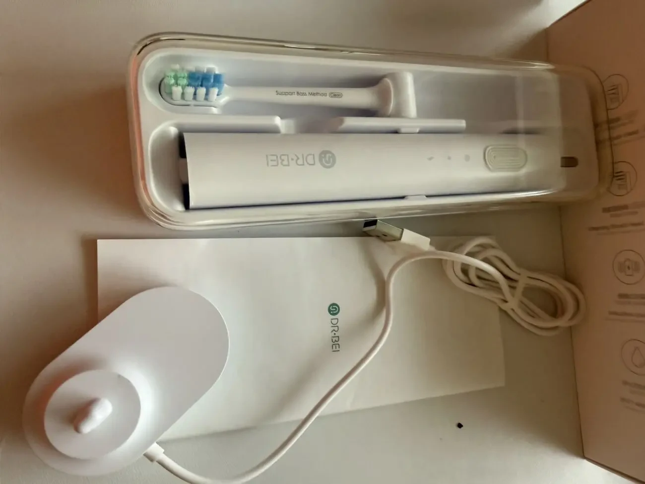 Електронна зубна щітка 3