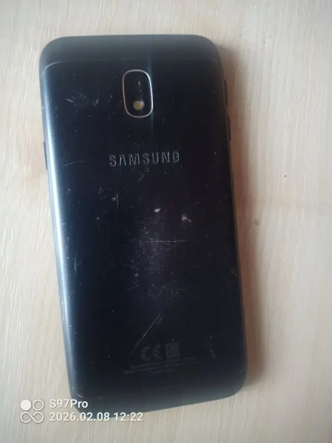 Смартфон Samsung Galaxy J3 2