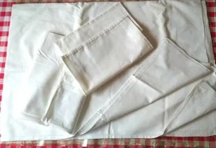 Набор Простыня 1 и 2 наволочки натуральный белый плотный хлопок рарите