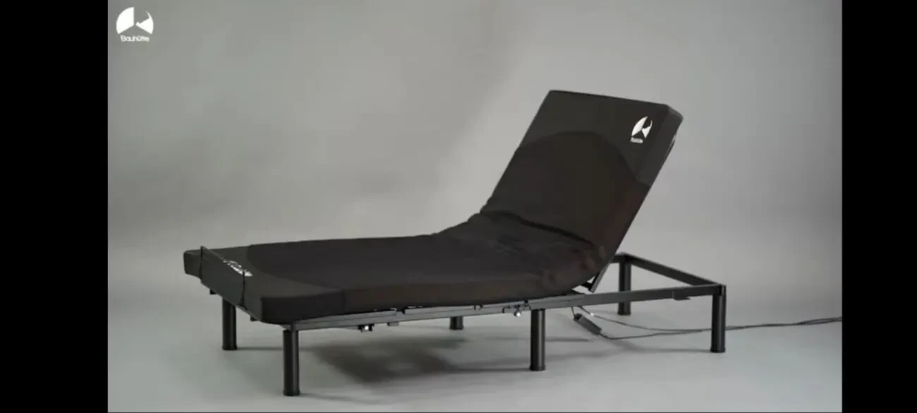 Ліжко з механично регульованим узголів'ям