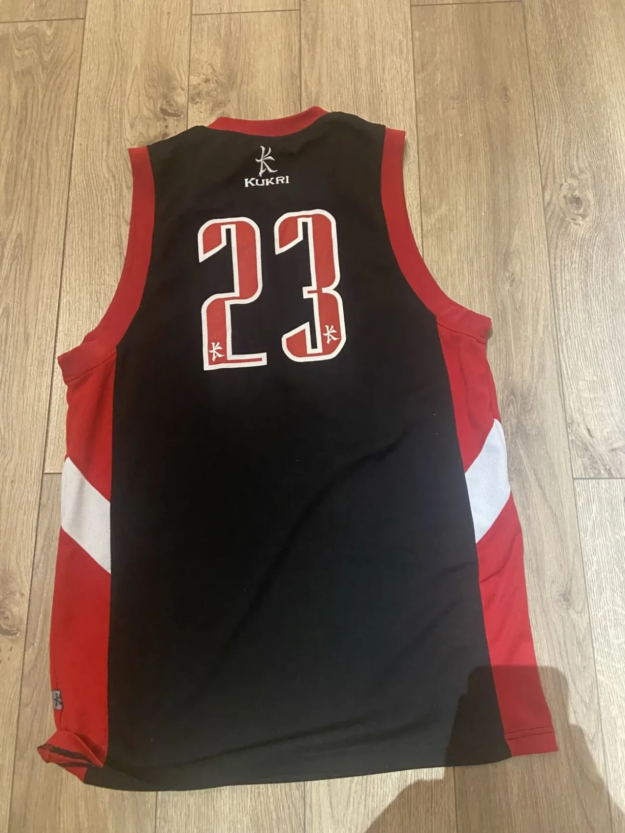 Продам майку для баскетбола kukri 2