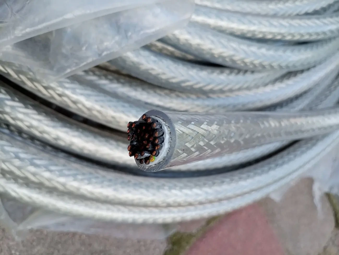 Кабель LAPP OLFLEX CLASSIC FD 810 25G1 3