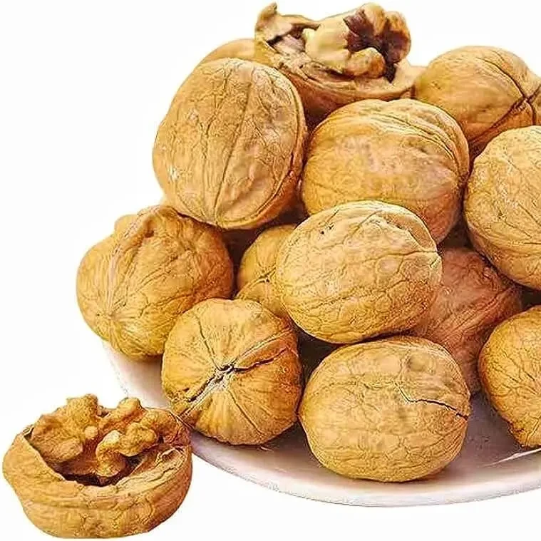 Куплю волоські горіхи цілі