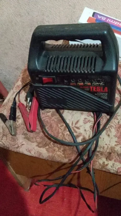 Зарядний пристрій Tesla ЗУ 15860, 6/12V, 6А