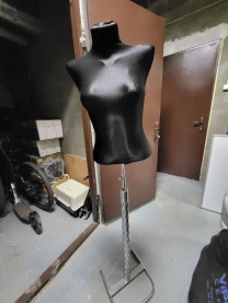 Манекен виставочний бу