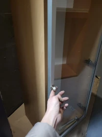 Етажерка, стеллаж,шафа зі скляними дверями в рамі