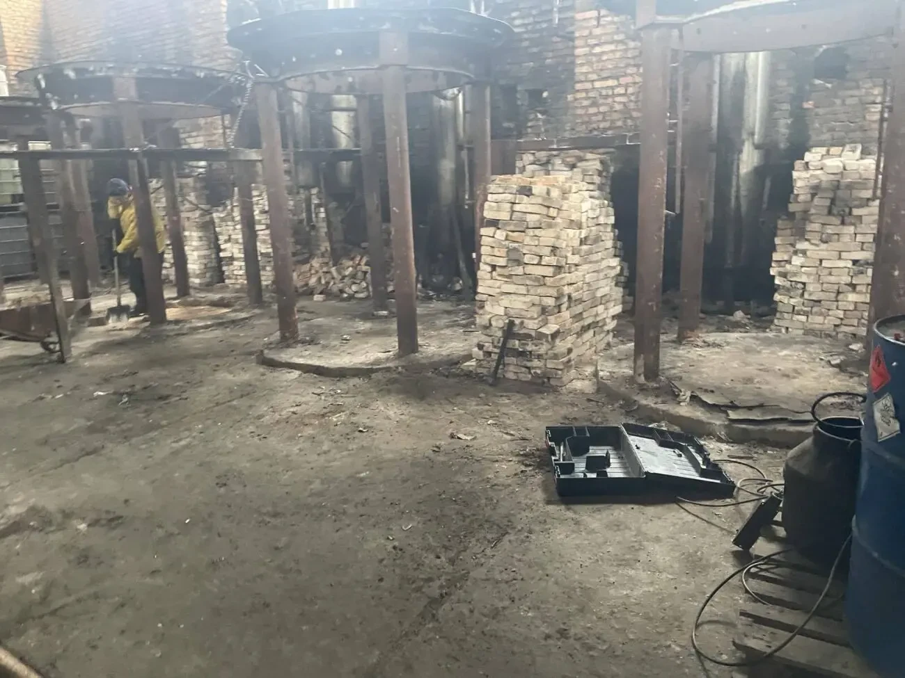 Реторта бочка ємність пиролизная печь цистерна 4