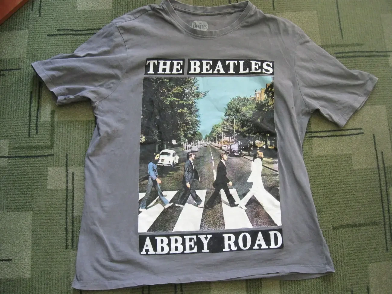 Футболка-мерч The Beatles, Abbey Road. 2025 рік