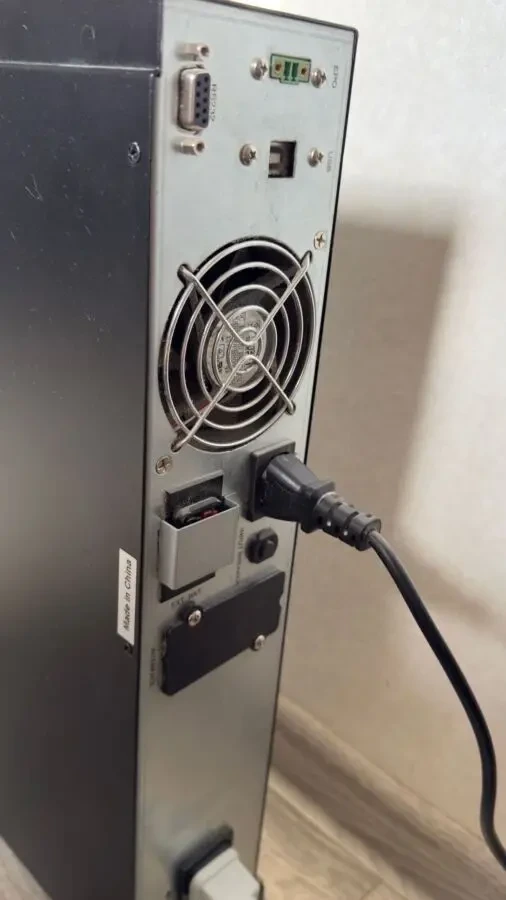 джерело безперебійного живлення 7