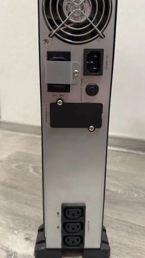 джерело безперебійного живлення 4