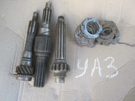 Запчасть автомобиля УАЗ