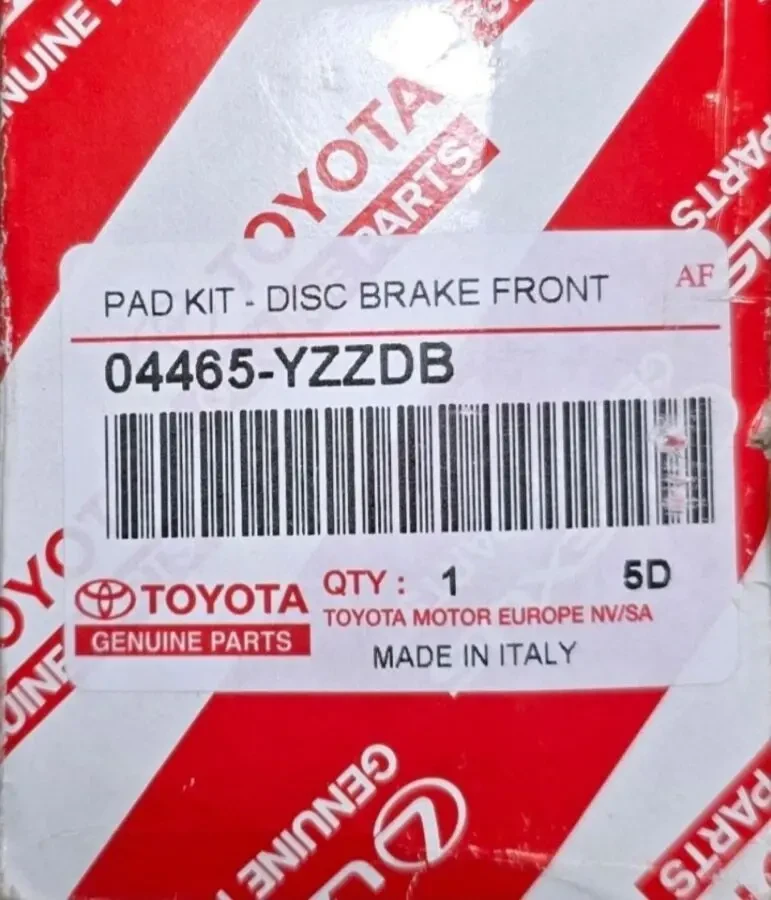 Гальмівні колодки Toyota 04465-YZZDB оригінал передні дискові 3
