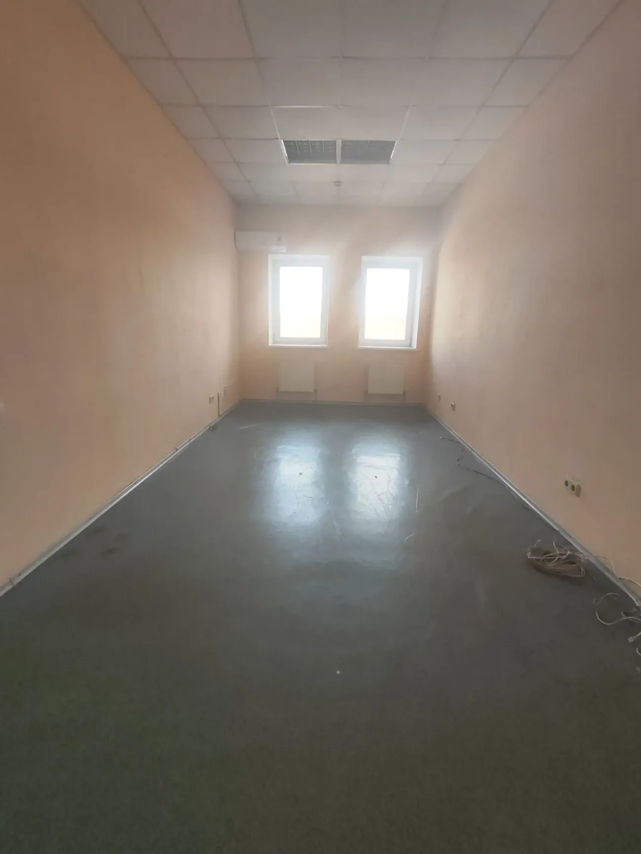 Сдам коммерческое помещение 71кв.м. на Боброва, Майдан Озёрный 3