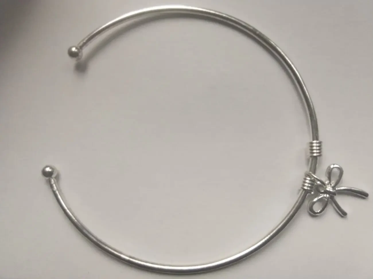 Браслет с бантиком