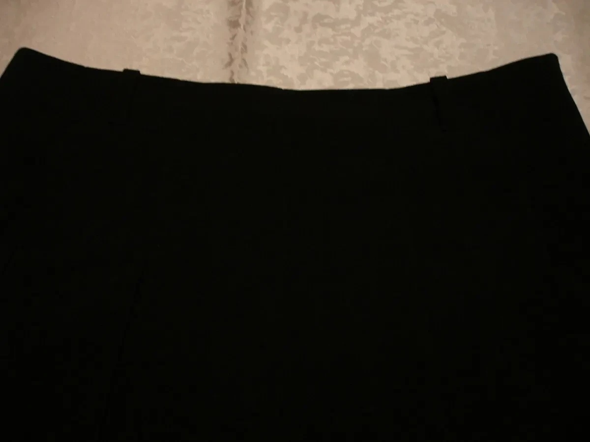 СПІДНИЦІ плісировані М-ка. Міді. ЧОРНА і МАЛИНОВА. Стан НОВИХ. 8
