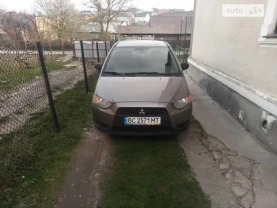 MITSUBISHI Colt
