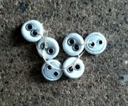 Для кукольных нарядов пуговицы мини тканевые металл. глазки