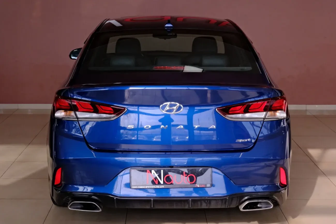 Hyundai Sonata Sport 6