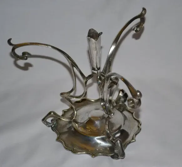 Подсвечник-подставка на одну свечу.