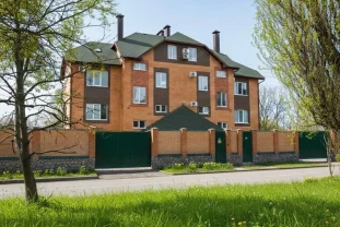 Будинок в Полтаві під будь-який бізнес.