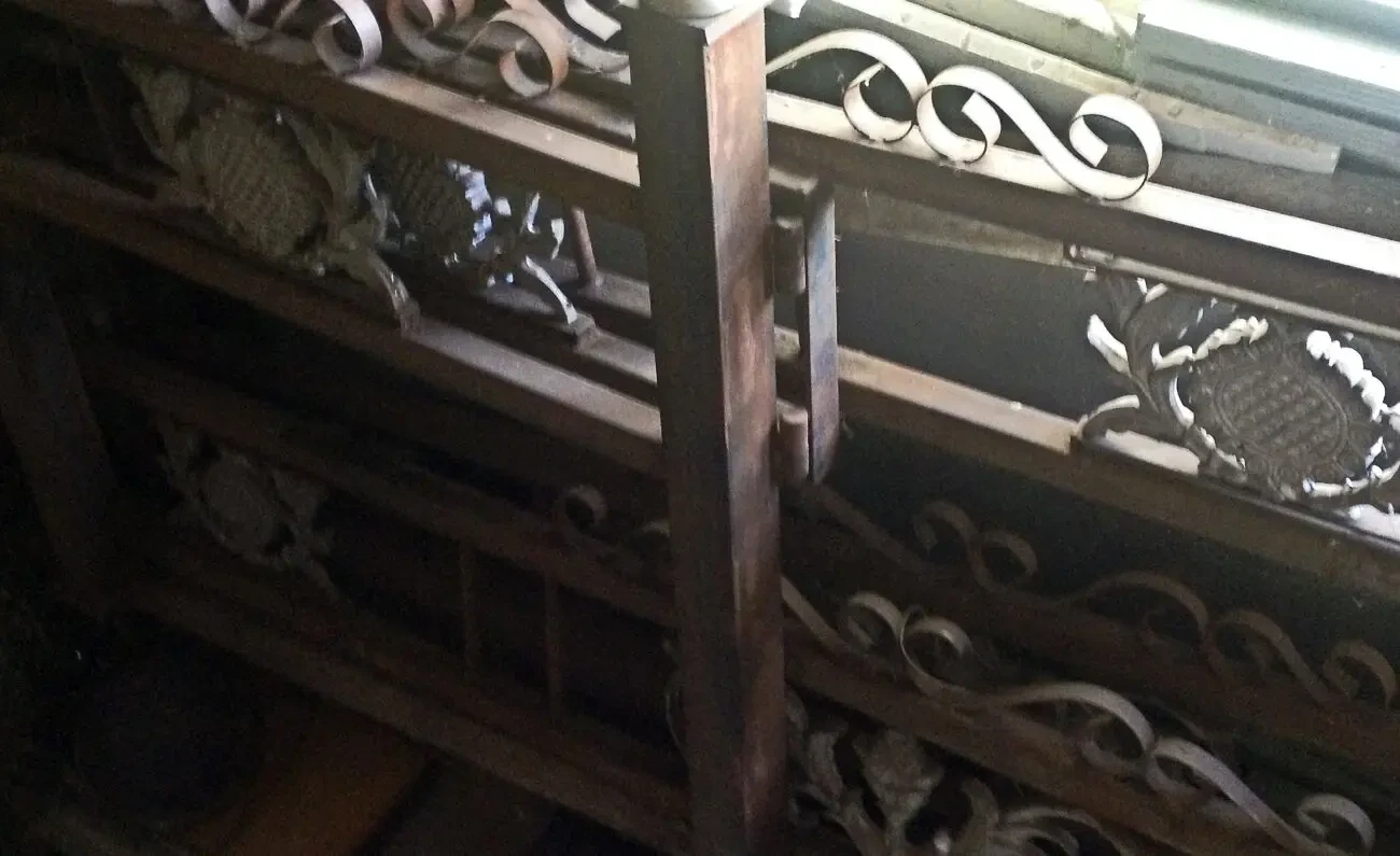 Оградка 2Х2.5м із декором (алюміній) Постамент - стандарт 3