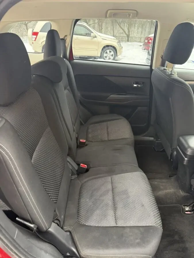 Продам авто Мітсубісі Оутлендер повний привід 9