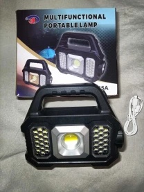 Ліхтар з сонячною зарядкою та через usb