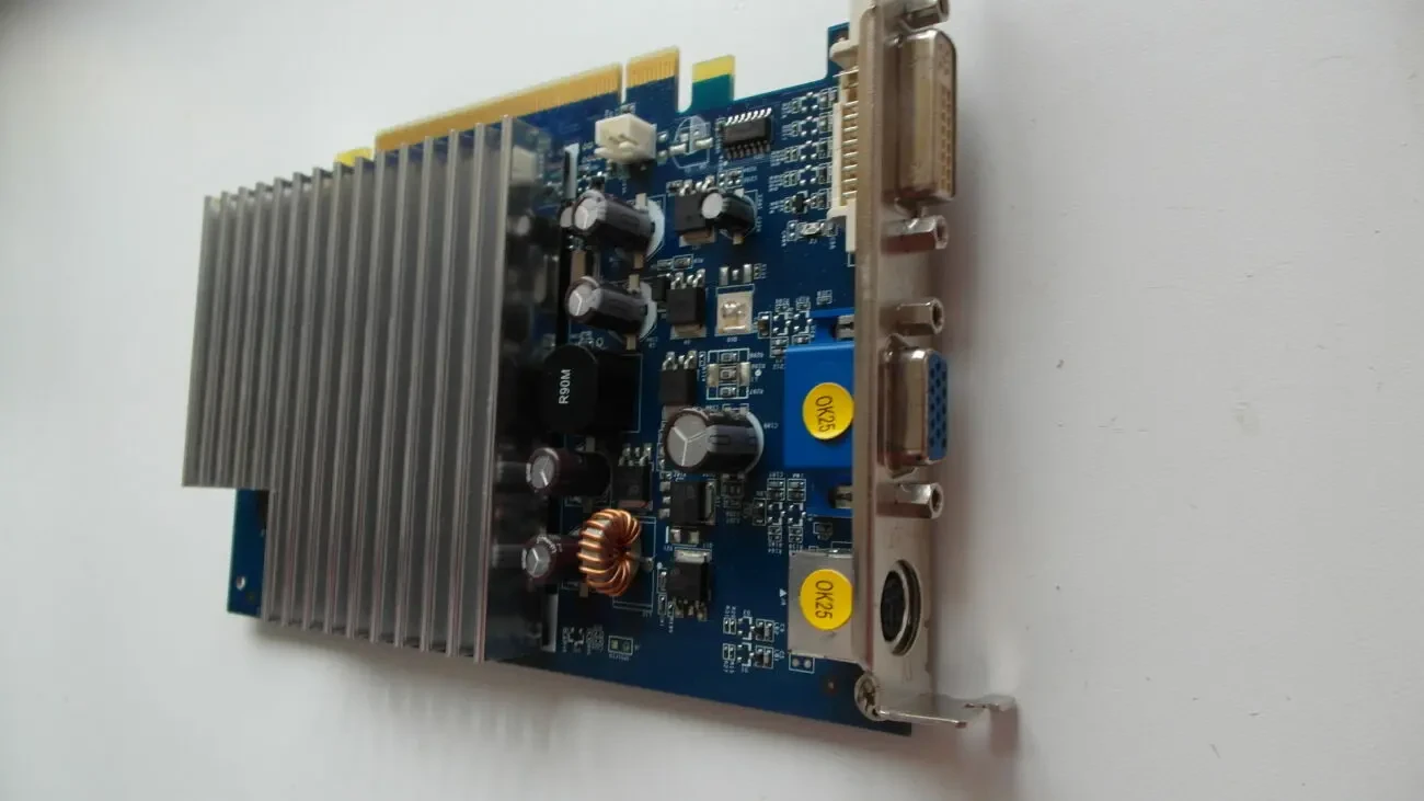 Відеокарта GIGABYTE NVIDIA GeForce 10