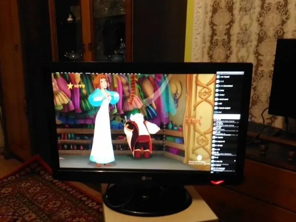 Монитор LG 23 7