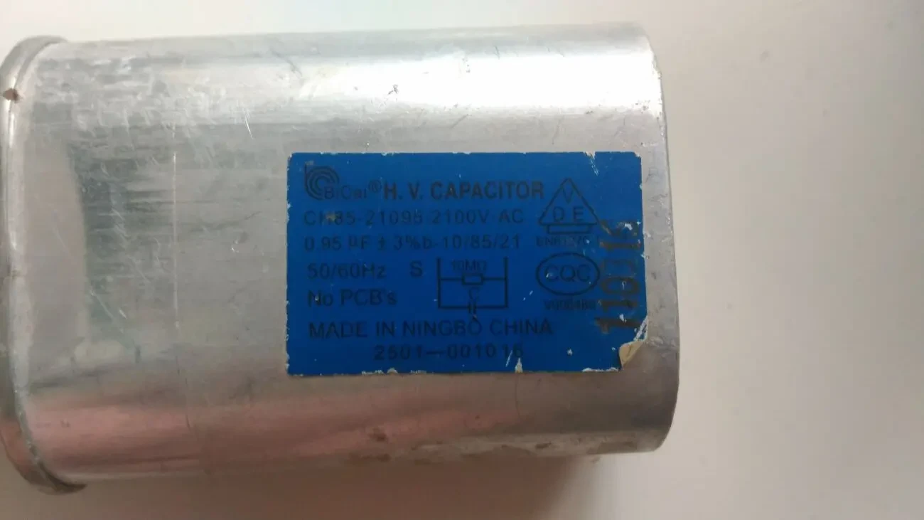 Кондинсатор з двума резісторами 10