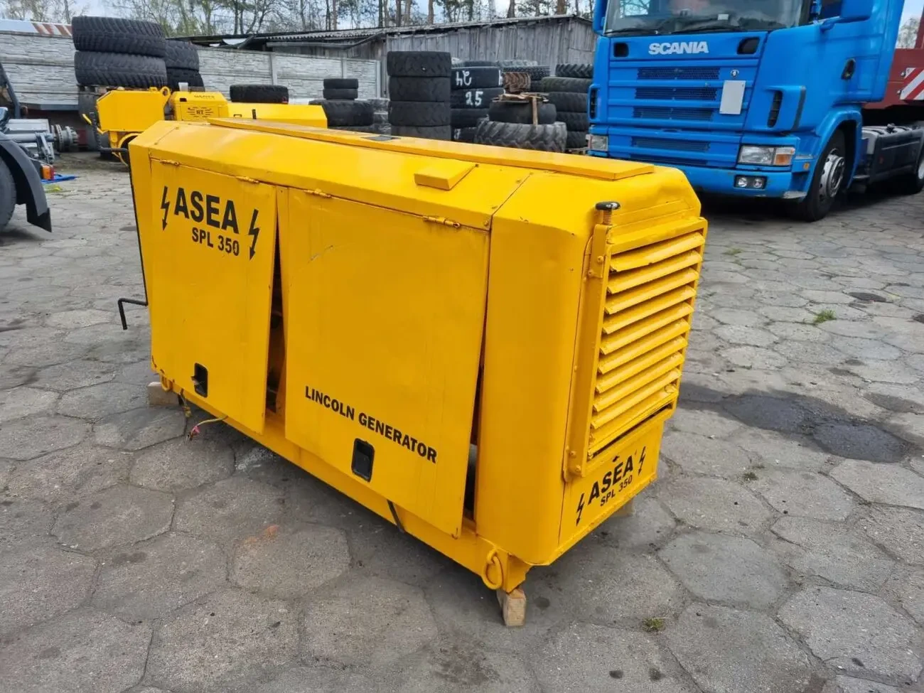 Генератор ЛІНКОЛЬН SAE300 7