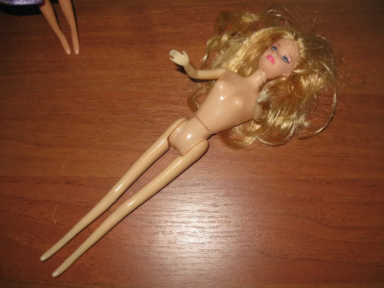 Лялька Барбі колекційна, номерна, оригінал 9