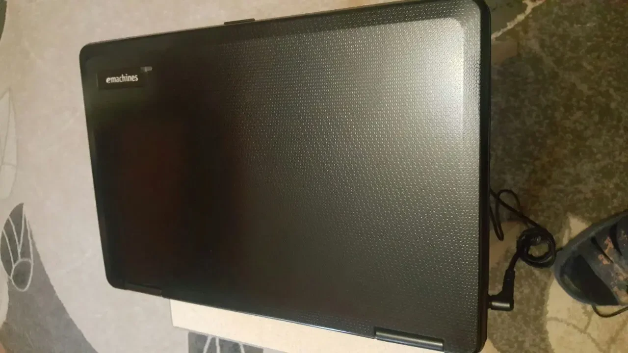 Нотбук Aser швидкий у роботі 7