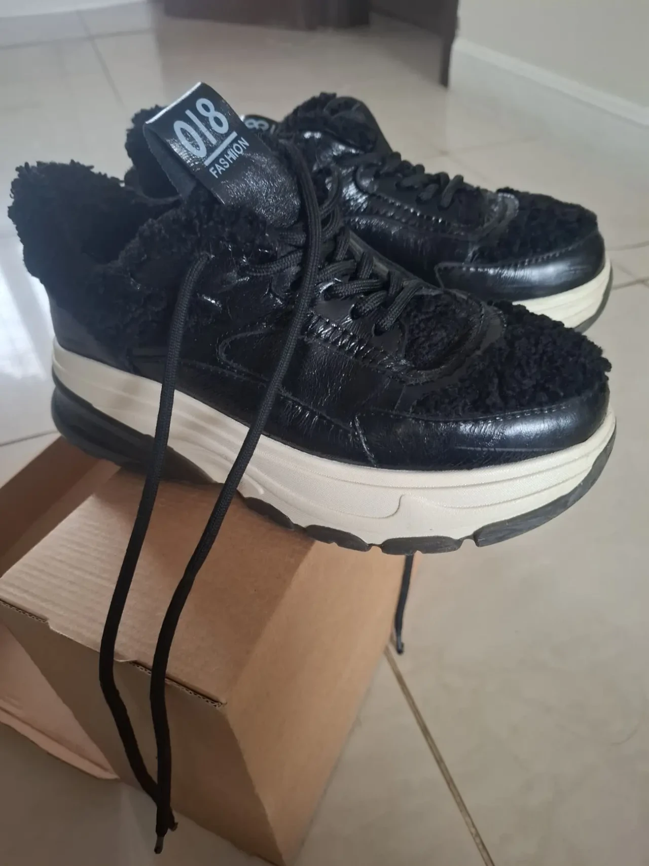 Одяг взуття