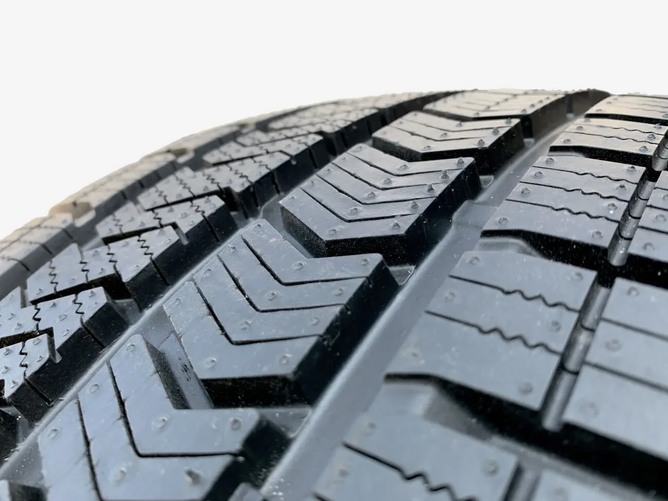 Шини всесезонні 235/65 R17 108H резина всесезонна Q5 GAL-GUM Poland 3