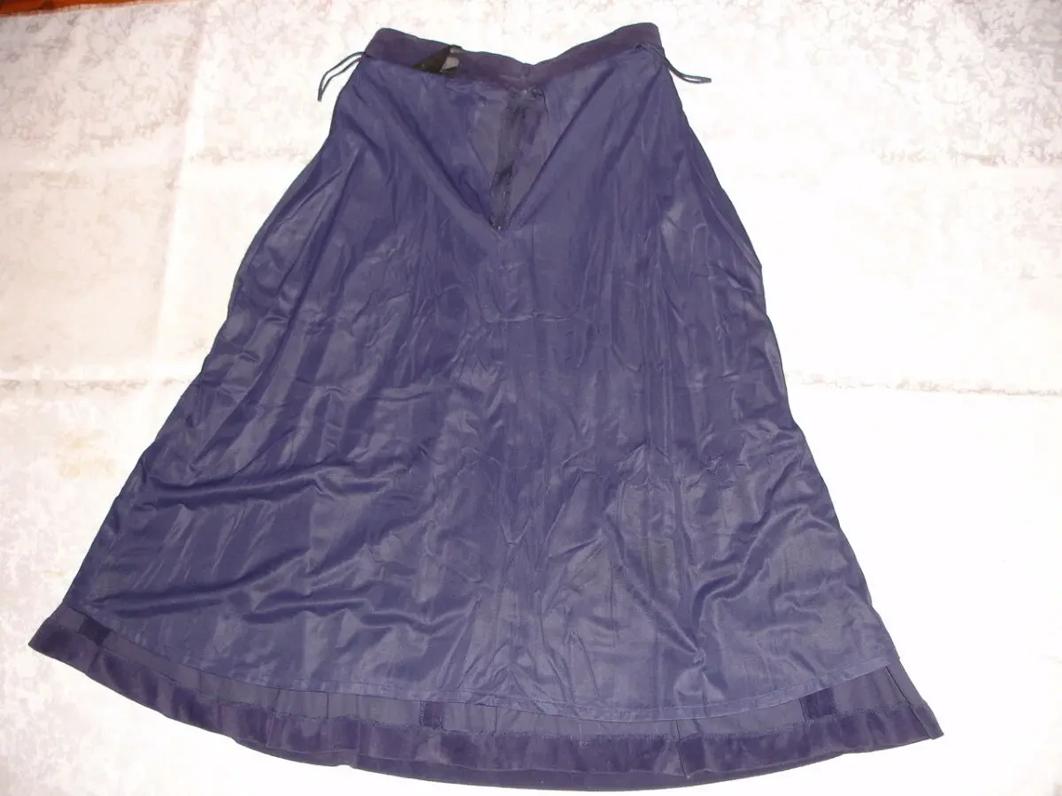 Юбка/СПІДНИЦЯ 44 р. фіолетова. ВЕЛЮРОВА, міді, з поясом. Бренд INES. 4