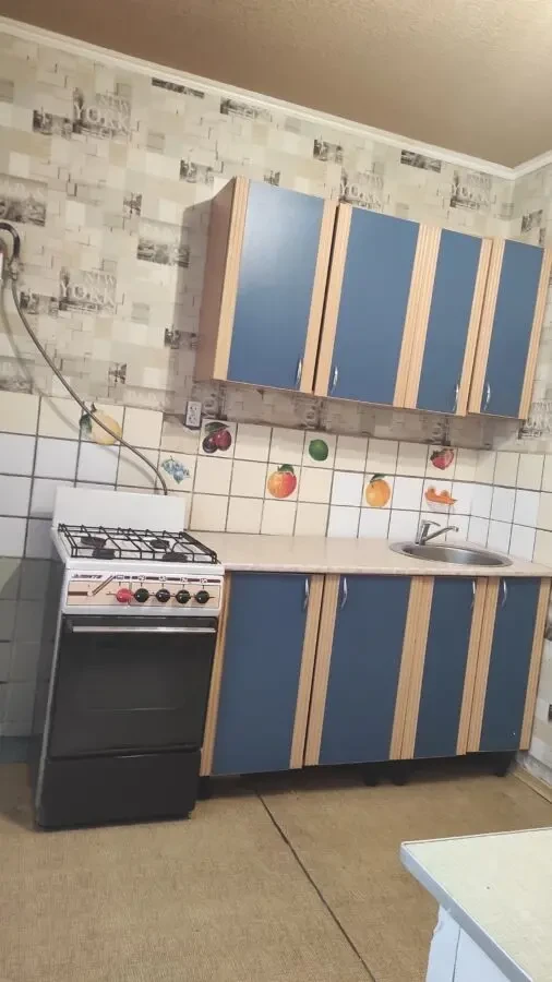 1 - комн. 38,5 м. кв. Чешка, ж/м Тополь-3. Состояние жилое, свободна. 8