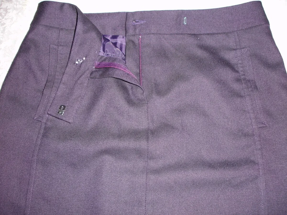 Юбка/СПІДНИЦЯ 44 р. ФІОЛЕТОВА. На підкладці. Бренд NAF-NAF. МОЛОДІЖНА. 2