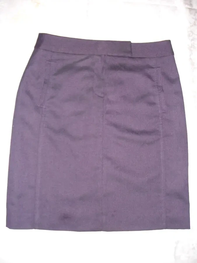 Юбка/СПІДНИЦЯ 44 р. ФІОЛЕТОВА. На підкладці. Бренд NAF-NAF. МОЛОДІЖНА.