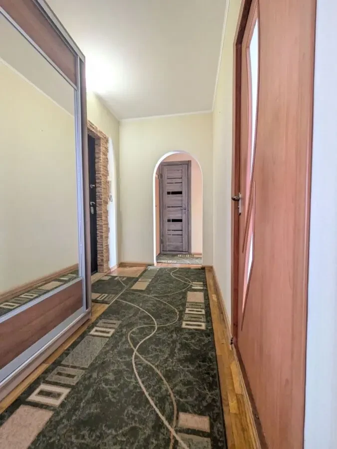 Продаж 2 кім. квартири з ремонтом 8