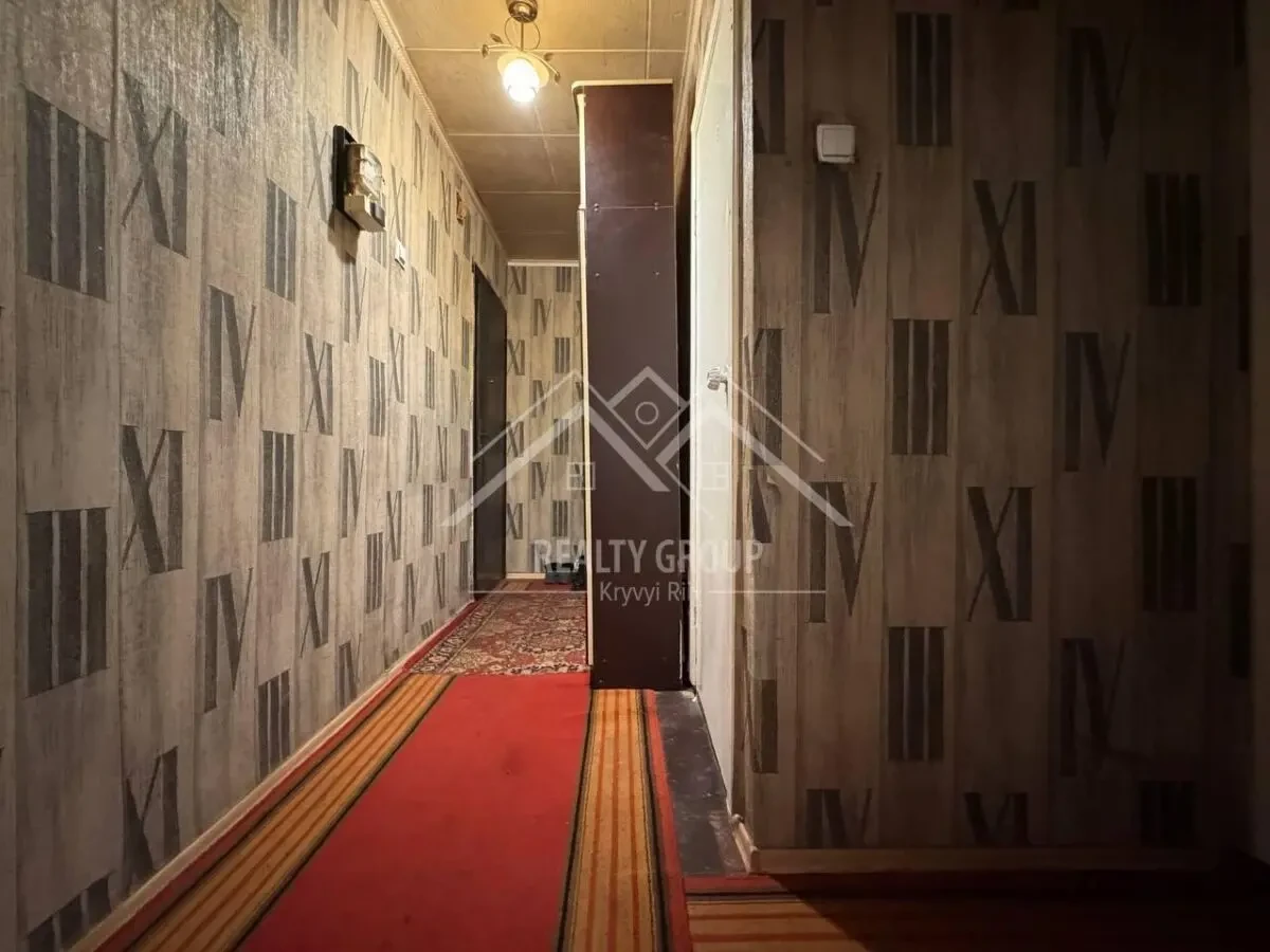 Продається 3-кімнатна квартира в районі Мудрьоної 5