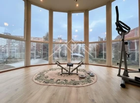 Продаж великого будинку на 95 кварталі