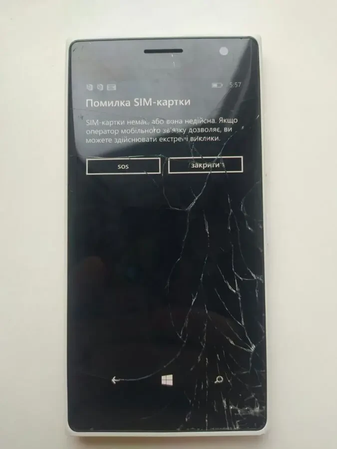 Телефон Lumia 730 (1040) 2